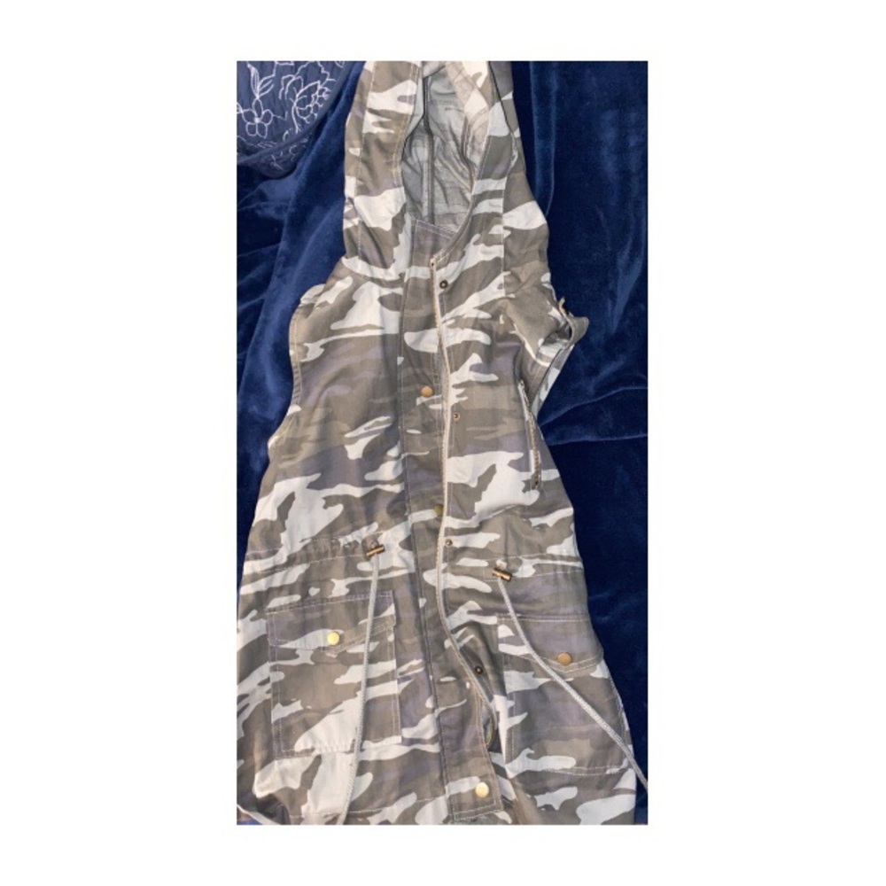 Boutique vest
